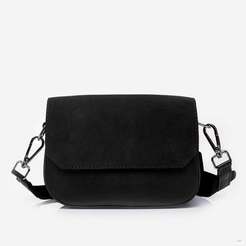 Сумка українського бренду ТМ  "Lucherino" стане хорошим придбанням не на один рік.  Невелика жіноча сумочка виготовлена з високоякісного шкірзамінника та якісної надійної фурнітури в кольорі - нікель. Одне відділення з однією кишенею на застібці.