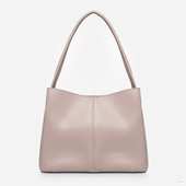 
                             Елегантна сумка від українського бренду  "LucheRino"  виготовлена з високоякісного шкірзамінника та фурнітури в кольорі  - нікель.